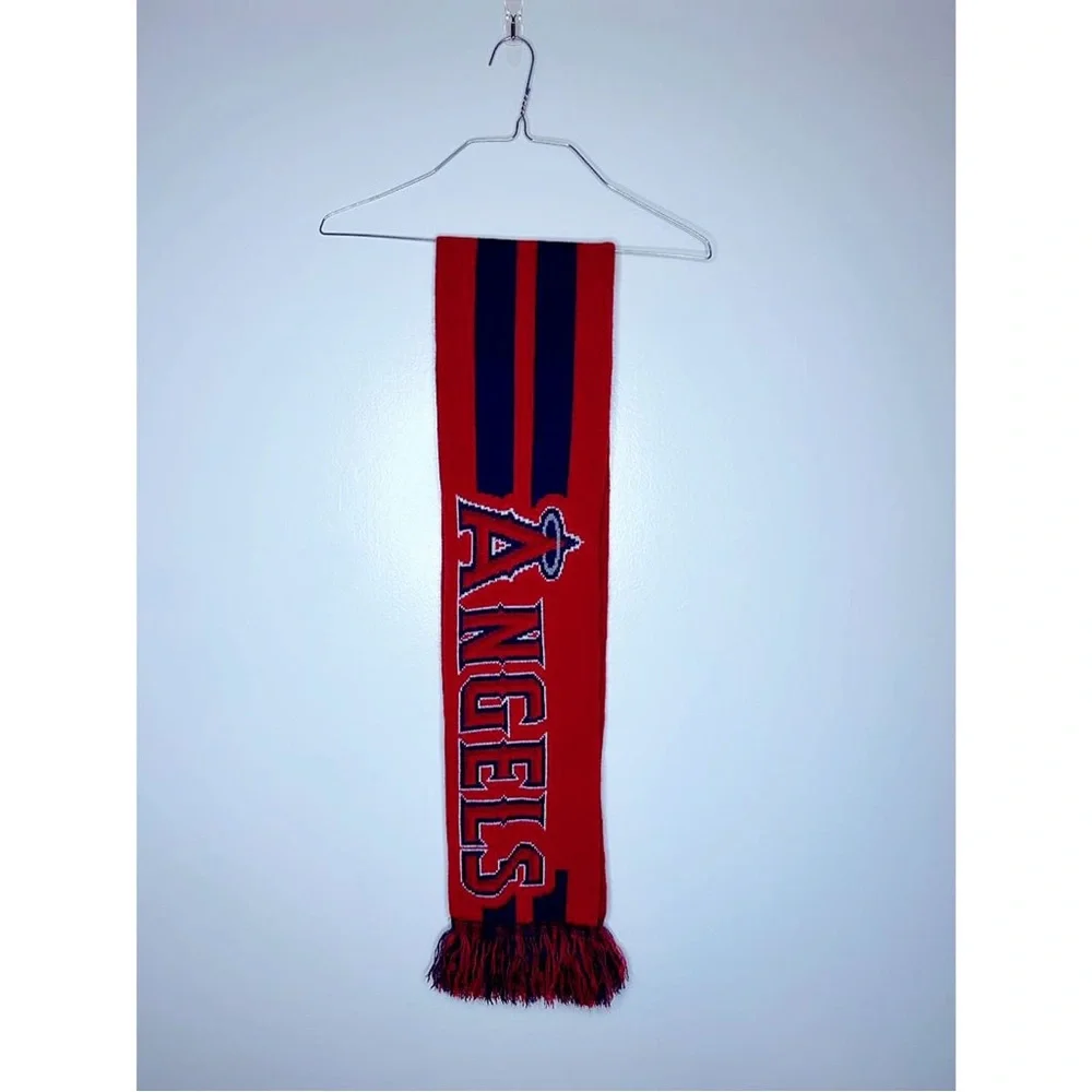 Los Angeles ANGELS of Anaheim Knit Scarf